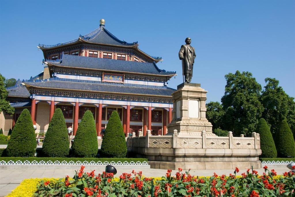 Grand Villa Hotel Гуанджоу Екстериор снимка