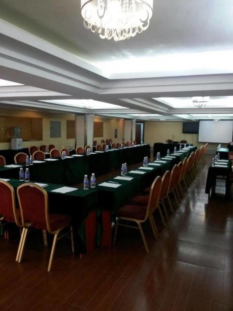 Grand Villa Hotel Гуанджоу Екстериор снимка