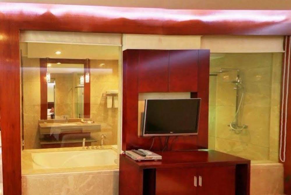 Grand Villa Hotel Гуанджоу Екстериор снимка